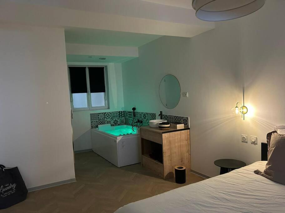 Appartement Spa 2 Pers-Couteliers-Centre Ville Мулен Экстерьер фото