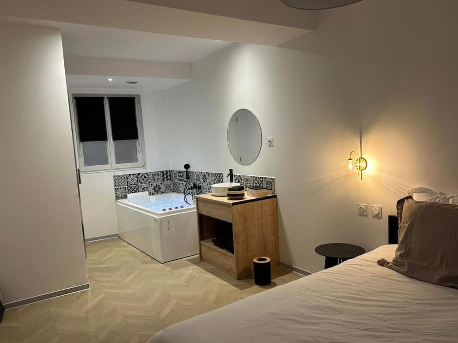 Appartement Spa 2 Pers-Couteliers-Centre Ville Мулен Экстерьер фото